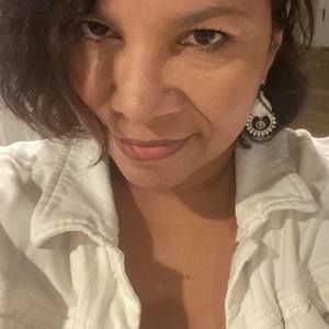 Meet your Posher, Claudia